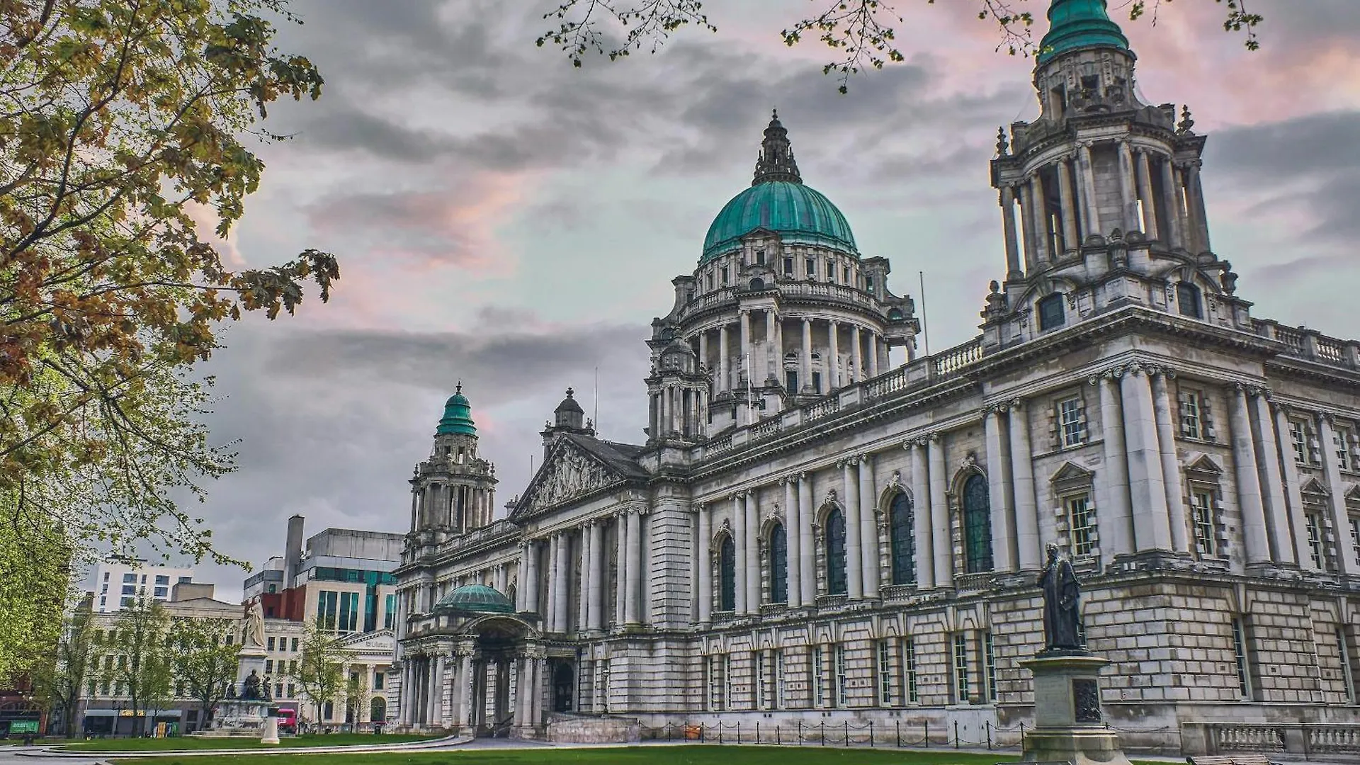 Central Apartment In Belfast City Centre