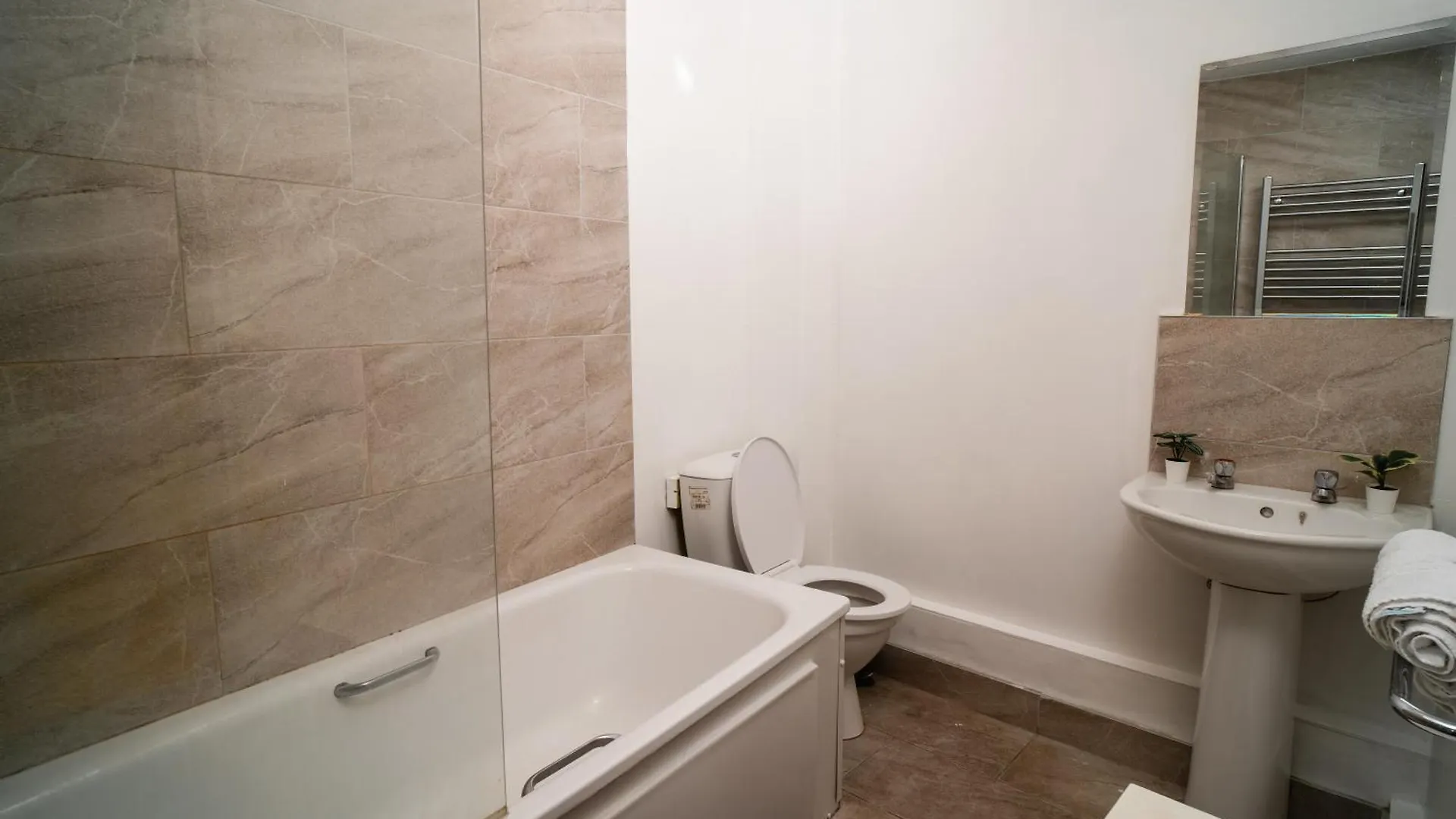 Central Apartment In Belfast City Centre Birleşik Krallık