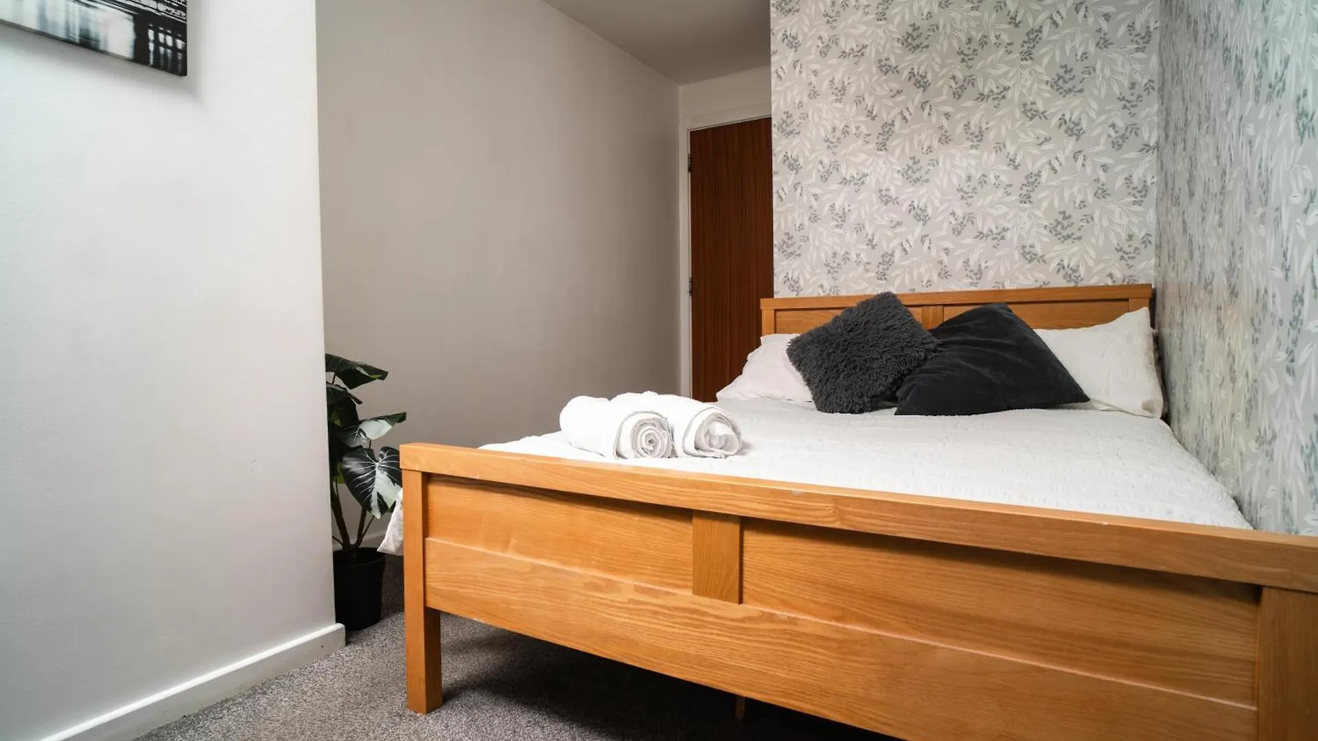 Central Apartment In Belfast City Centre