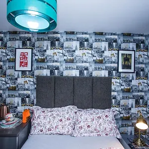  Apartment Dejays United Kingdom