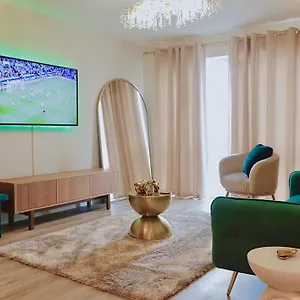 2br Luxury Flat Centre , Free Snacks & Free Netflix Apartment