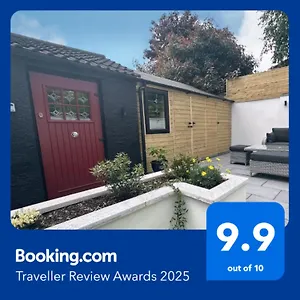 Garden Holiday home