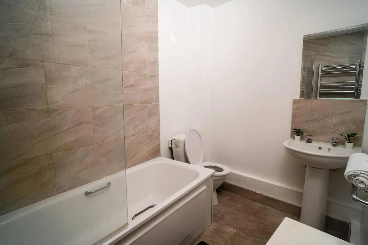 Central Apartment In Belfast City Centre 0*,  בריטניה