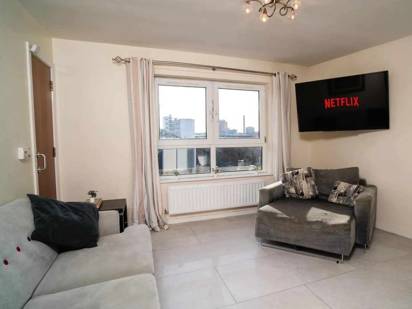 Central Apartment In Belfast City Centre